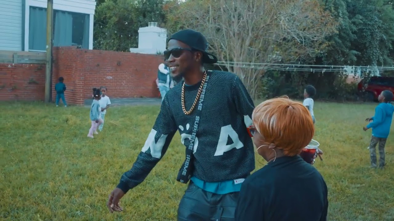 Guarda daba don - granny (music video) su YouTube Guarda daba don - granny (music video) su YouTube
