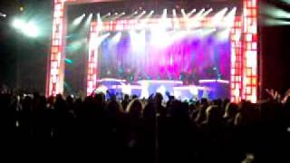 Mariah Carey - Make It Happen Live MSG 2010 New Year's Eve