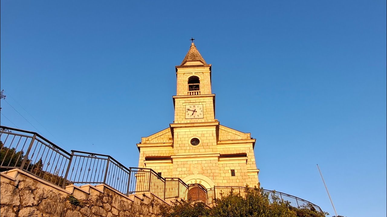 Župna crkva Sv. Ante, Komin - zvona za misu