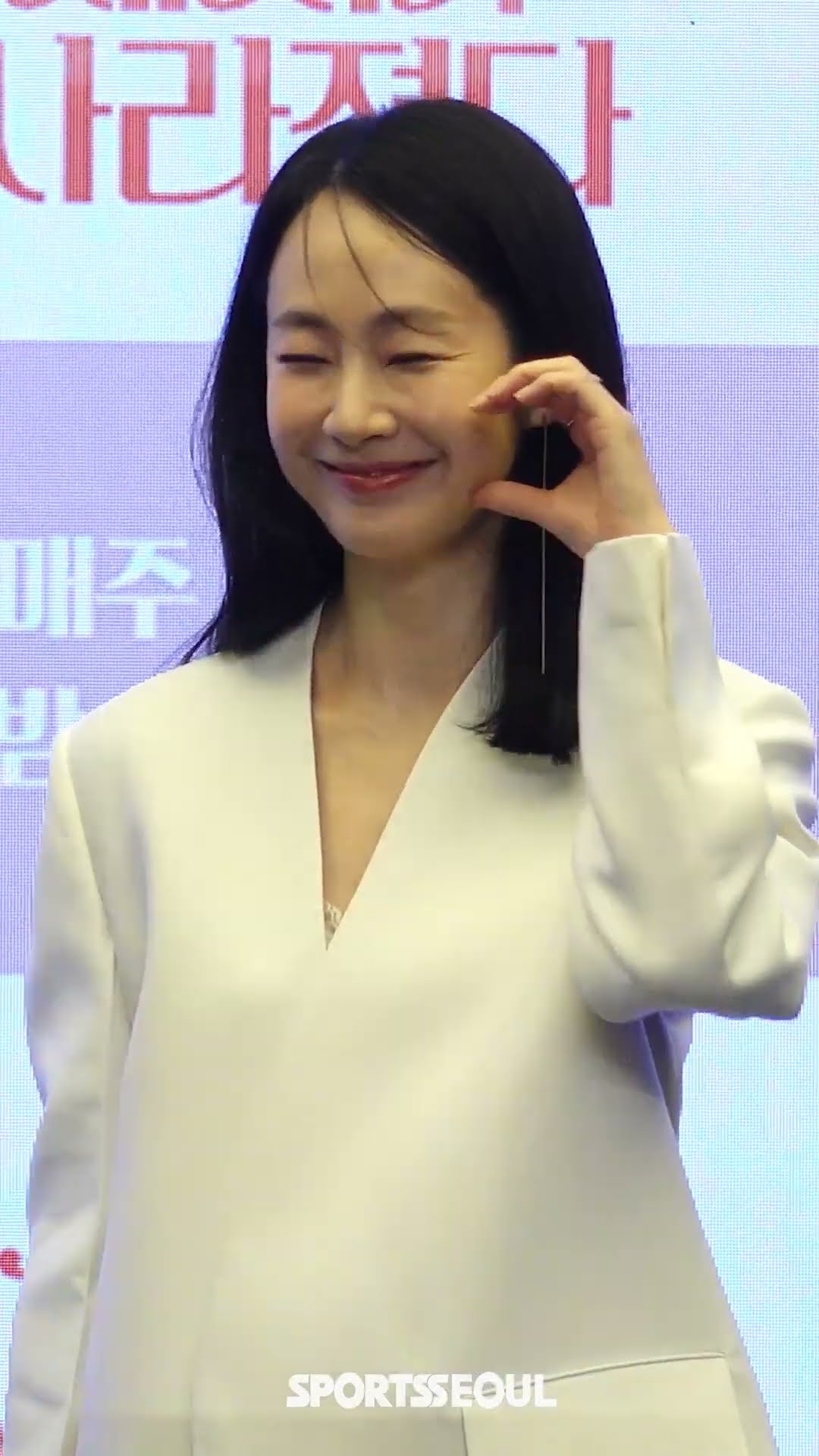 명세빈, 하의실종 시스루룩 입은 대비 자태 #세자가사라졌다