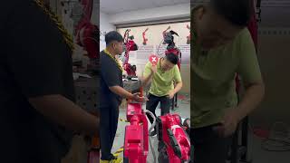 Industrial robot #industrial #factory #robot #industrialrobot #welding #spraying