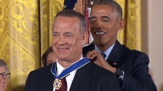 Obama Awards Presidential Medal of Freedom FULL EVENT(, 2016-11-22T21:24:10.000Z)