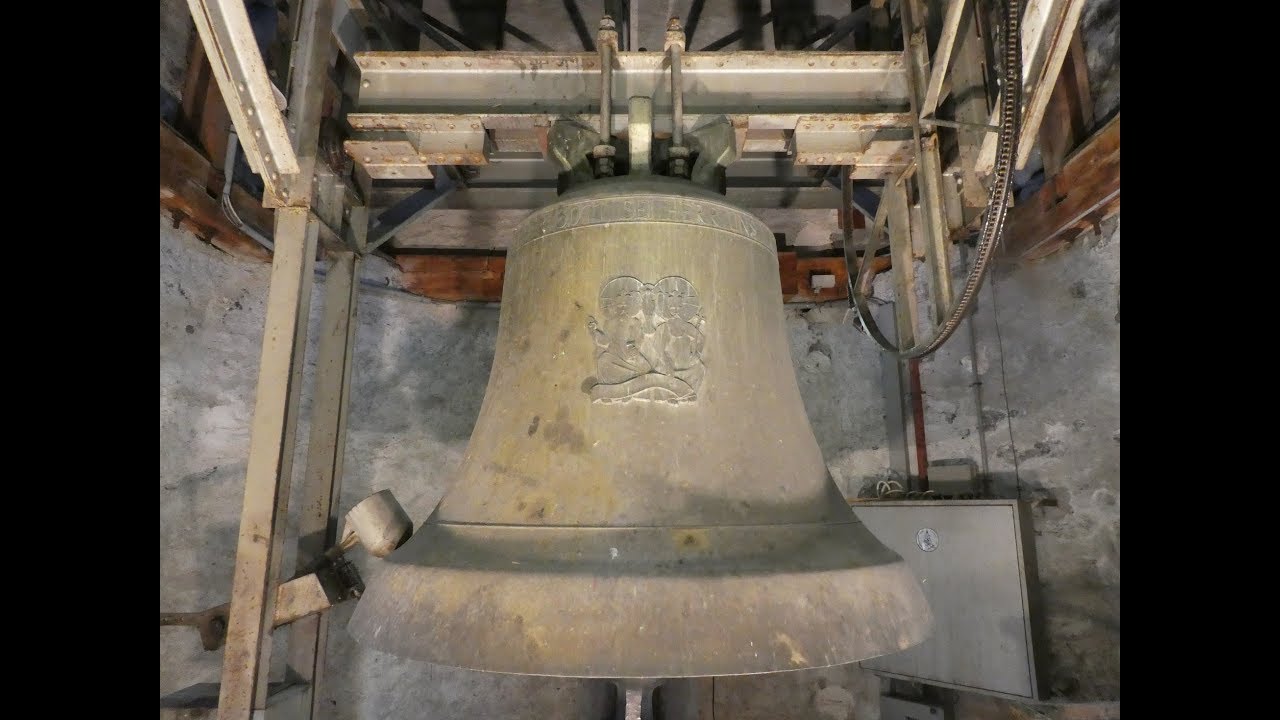 Balzers (Fürstentum Liechtenstein) Geläute der Pfarrkirche zu den Hll. Nikolaus und Martin