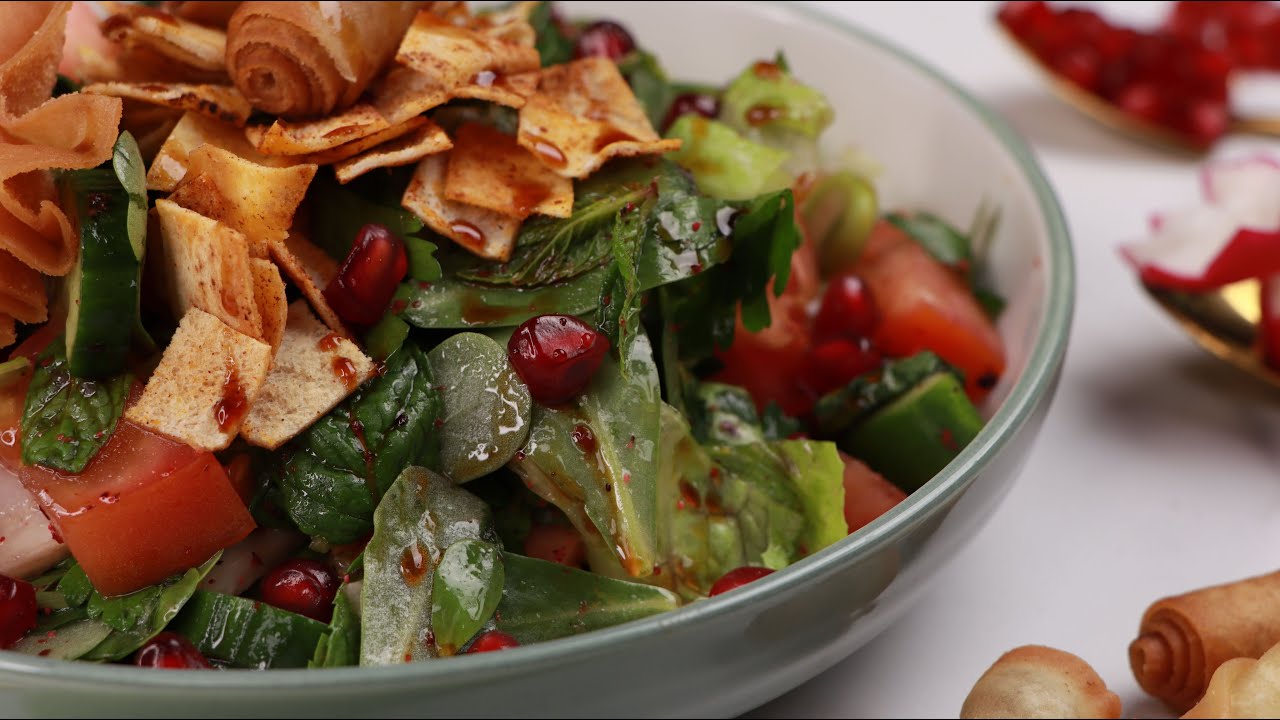 سلطة الفتوش الشهية سهلة و صحية  😋 😍