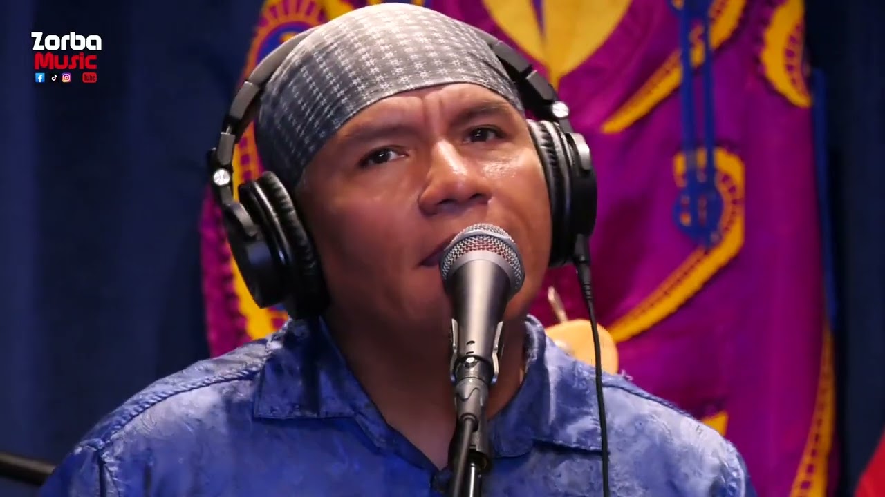 Botas y Sombrero JAVIER VILLARREAL Y SU GRUPO SIN RIENDA