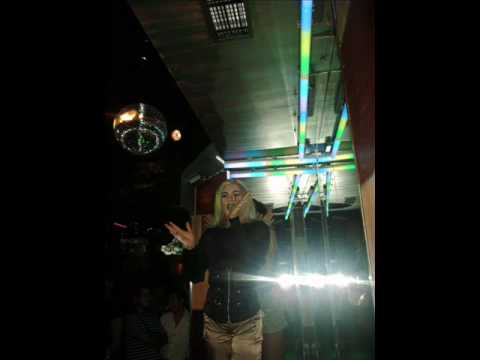 Gitta — rupaul vs gitta - no eres una chica -- Lolita Versace --
