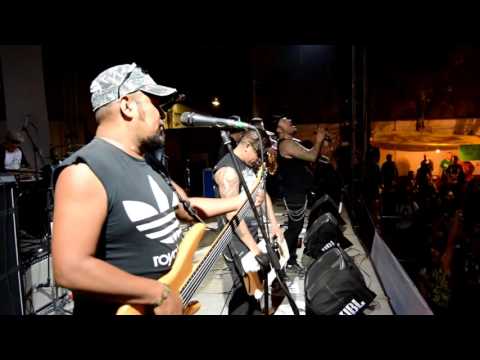 Royal Club - No Hemos Muerto y Debe Ser IEN VIVOI