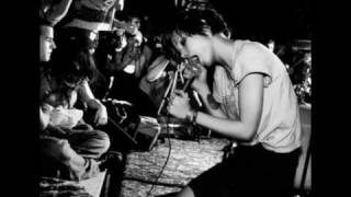 CRYSTAL CASTLES - ATLANTIS TO INTERZONE (klaxons)