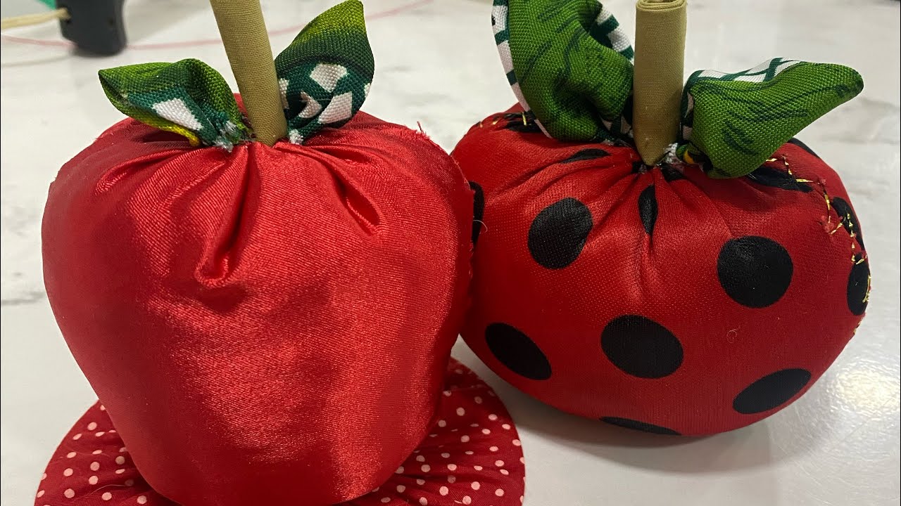 Manzana decorativa hecha en tela