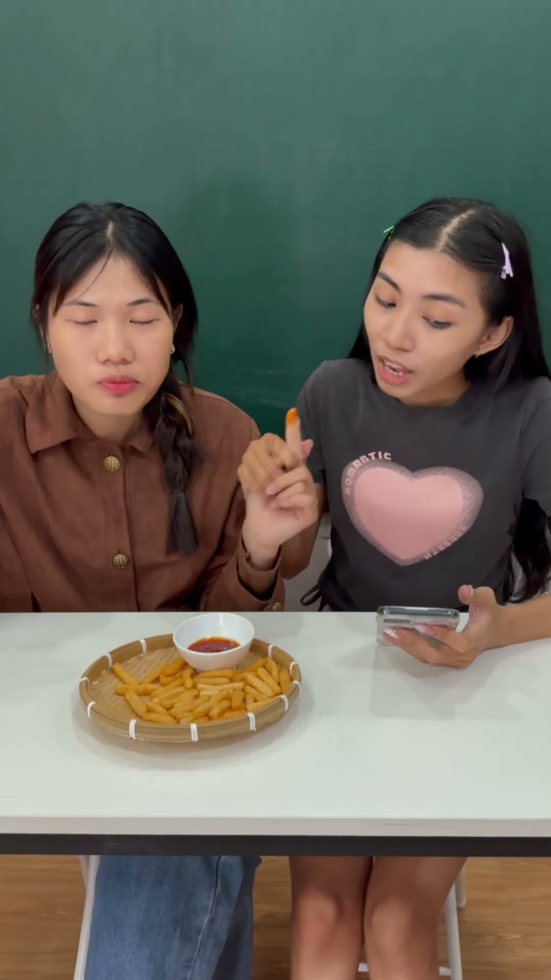 Su Hao comedy: Eat the wrong finger ☝️