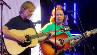 Billy Strings and Trey Anastasio - Back on the Train [Phish cover] - Pier 17 Rooftop NYC