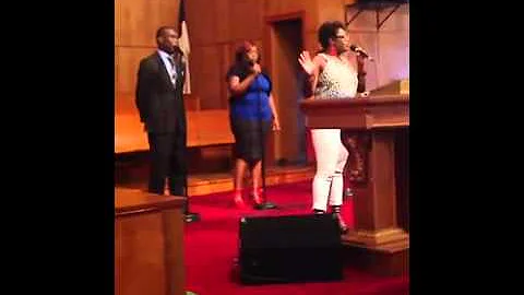 Latrice Smith Sings We Offer Praise