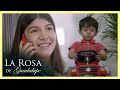 Alondra se distrae con el celular y Nico se accidenta| Dejando atrás el dolor | La Rosa de Guadalupe