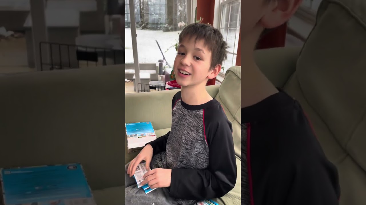 Final Christmas Sports Cards Unboxing!  See who Kid Dynamite adds to his baseball card set!