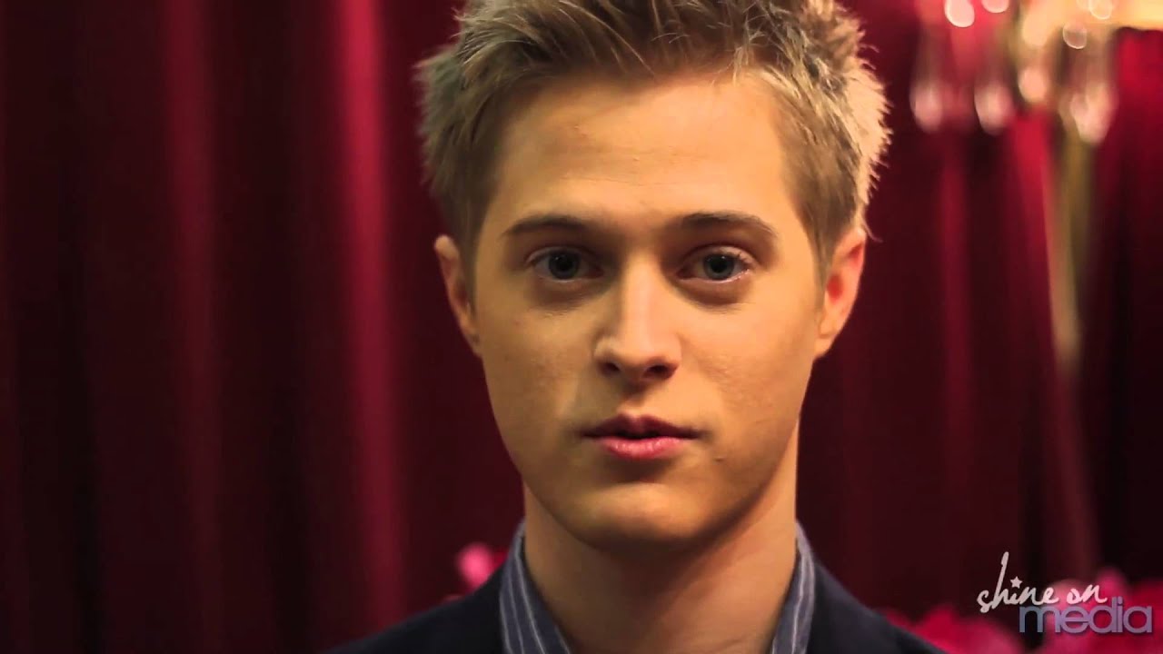 Lucas Grabeel Interview - "Switched at Birth" Season 2 - YouTube.