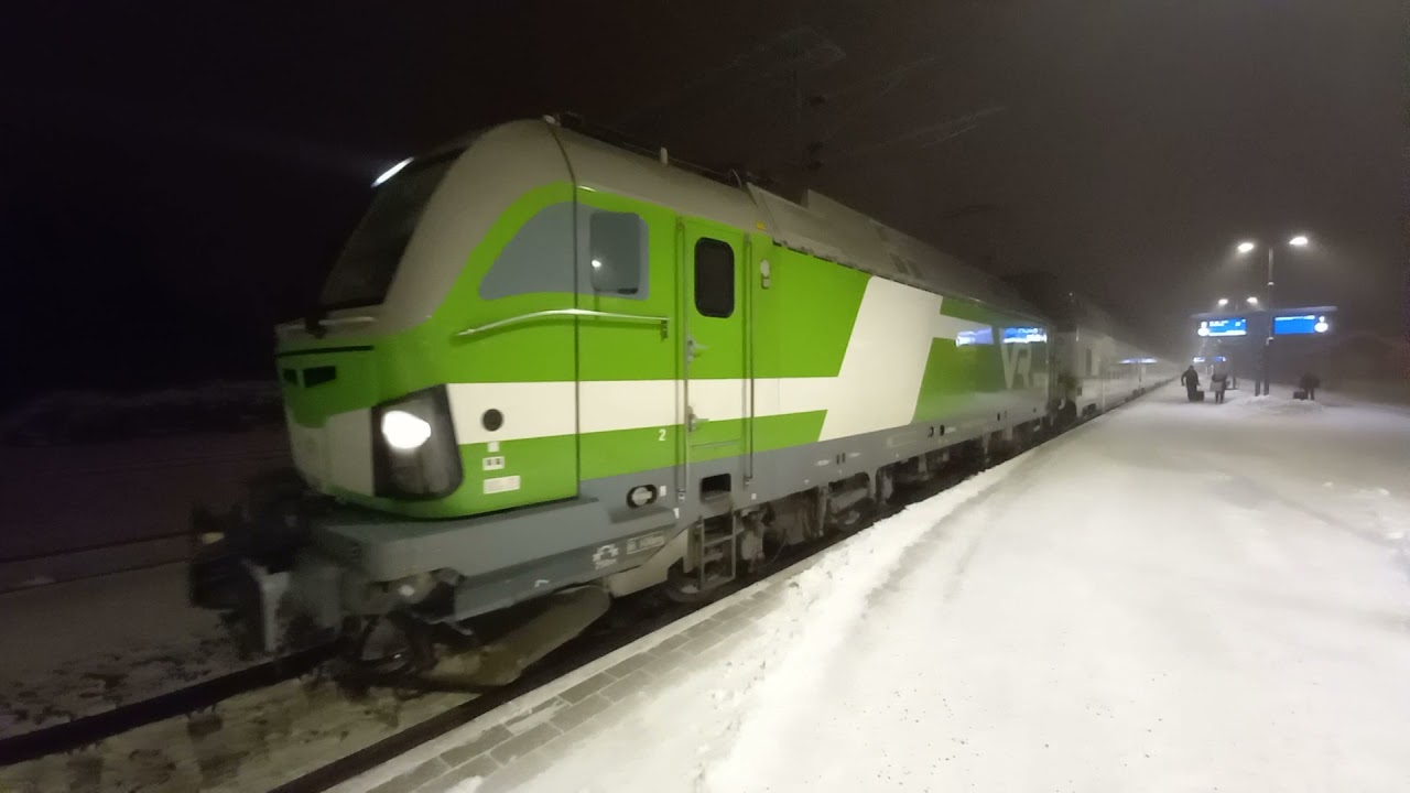 IC 51 Helsinki-Oulu departs from Vihanti station