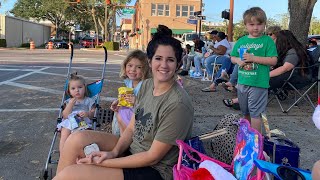 Watching a Christmas Parade! 🚒🚔🚨🎄🎅❄️