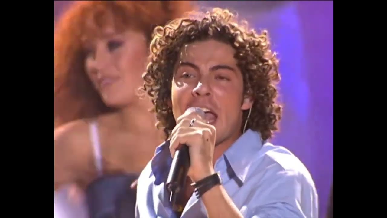 Miénteme - David Bisbal - Corazón Latino Tour (Palacio Vistalegre - 26 Sep. 2002)