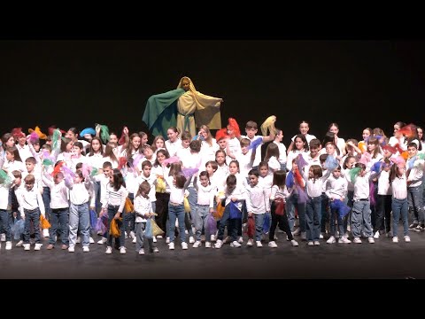 Alumnos de ‘La Inmaculada’ maravillan en una obra teatral en honor a la Virgen