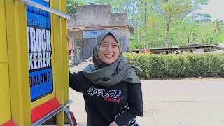 story WA versi ladies truck