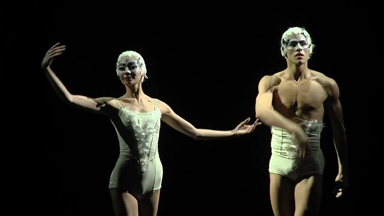 バレエ「瀕死の白鳥」ブルガン・レンツェンドルジ Ballet ”The Dying