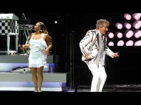 "Hot Legs(Rod Kicks Soccer Balls Into Crowd)" Rod Stewart@PPL Center Allentown, PA 8/3/18