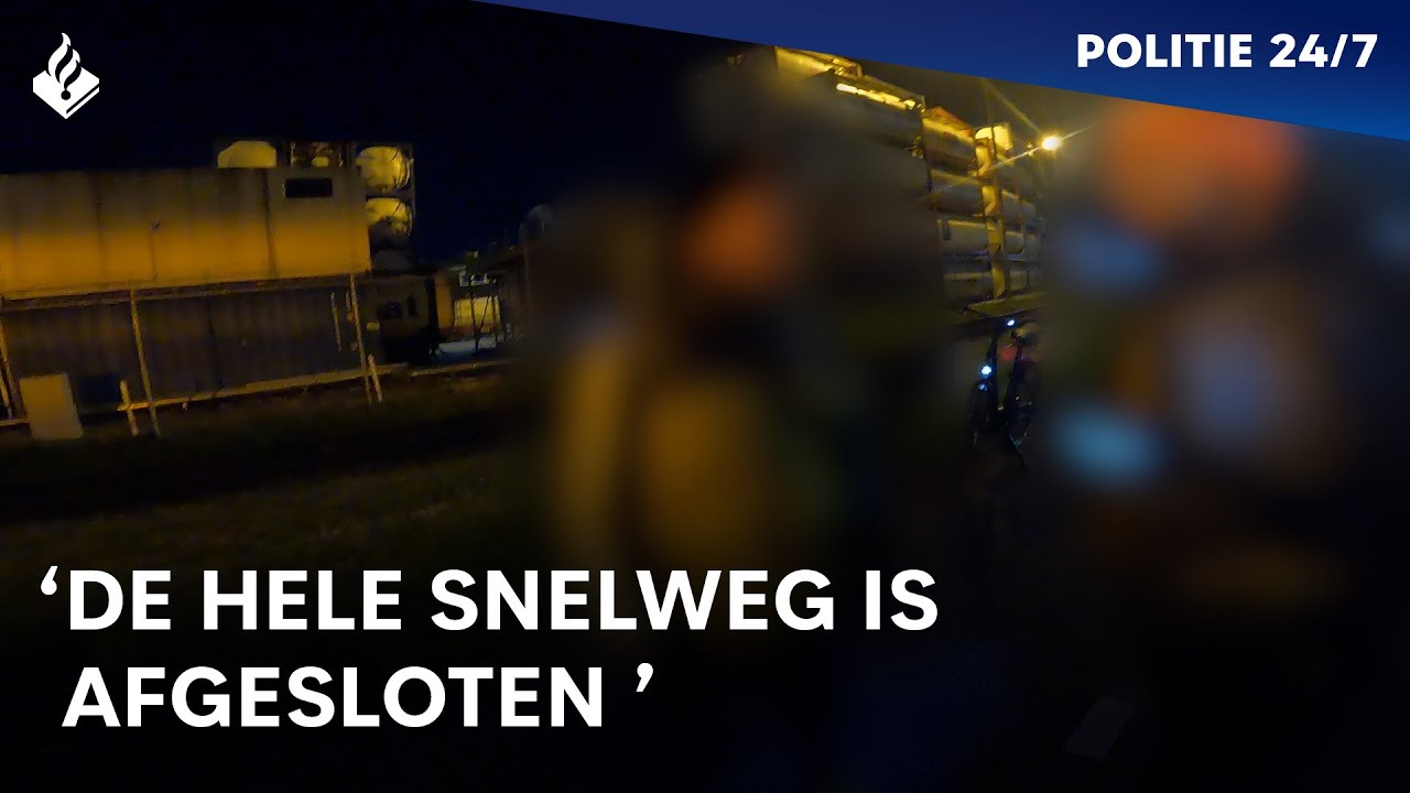 Fietsers op de snelweg in de Beneluxtunnel | POLITIE 24/7