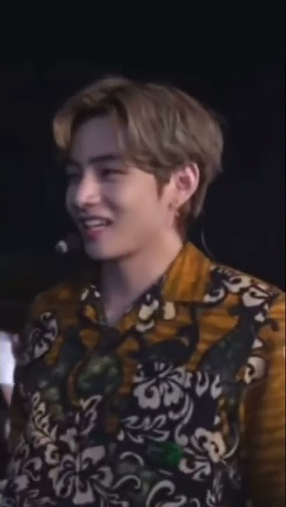 Ketika Taehyung Ngikutin suara sound tang tang 😂🤣 bengek #thv #v #taehyung #shorts