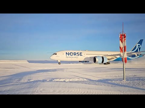 Boeing 787 becomes largest passenger aircraft to land on Antarctic ice field