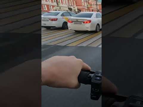 Самокат vs Мотоцикл! Поставил акропович на самокат вот что получилось🛴😂☝️🏍️