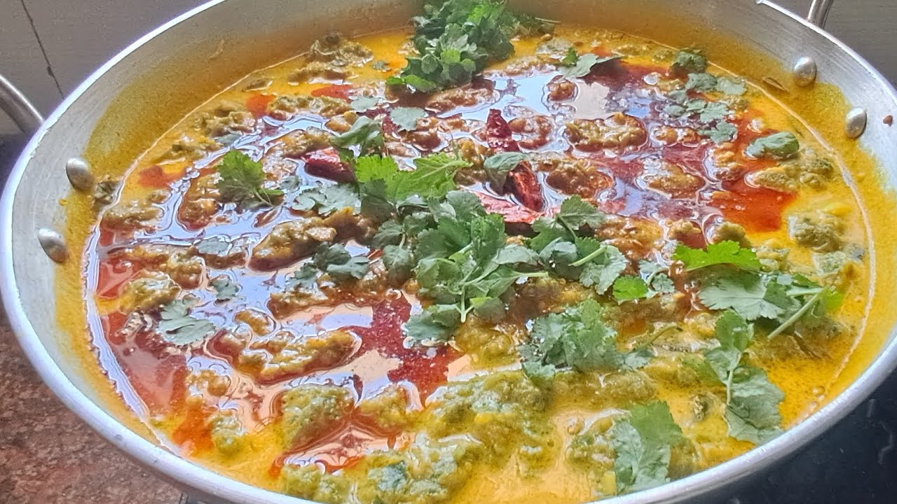 पालक पकौड़ा कढ़ी #youtubeindia #rajasthaniculture #khanakhajana #maakehathkakhana 