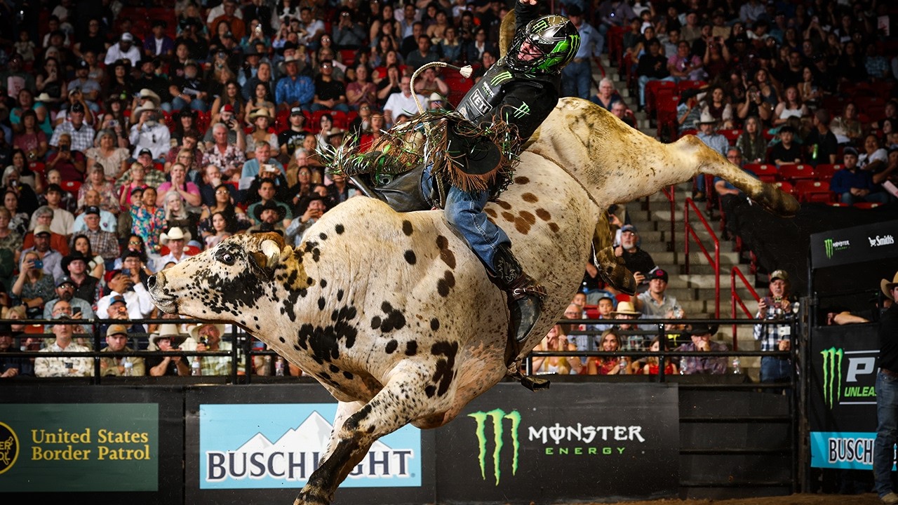 90-POINT RIDE: Jose Vitor Leme rides Felix for 90.75 points | PBR
