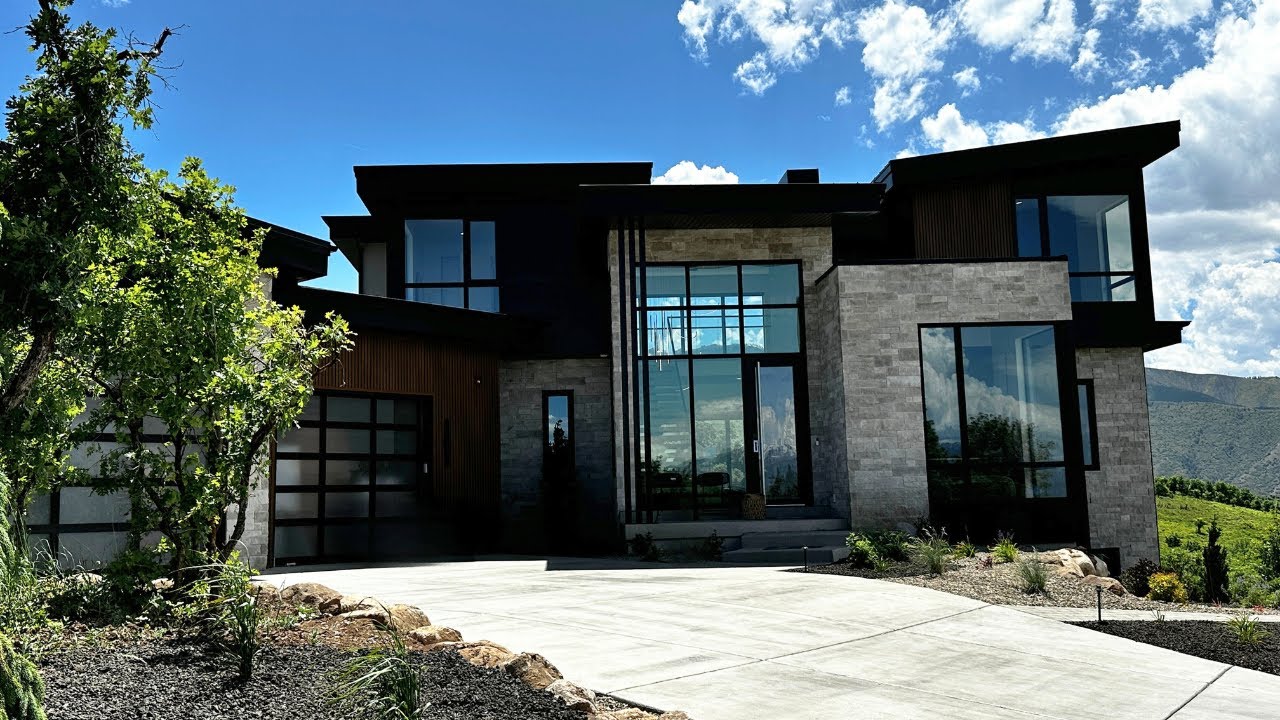 UTAH VALLEY PARADE OF HOMES 2024 | Touring Innovate Construction