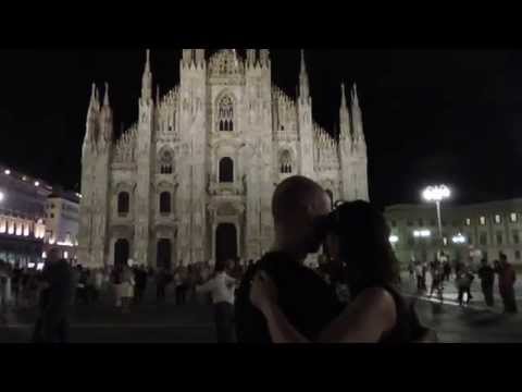 #Tango Illegal a Milano in Piazza del Duomo FLASH MOB in 11 Citta Italiane Tanguere Riunite*