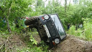 Большой OFF ROAD  на боку в исполнении МАЛЕНЬКИХ, ЛуАЗ vs SUZUKI SAMURAI