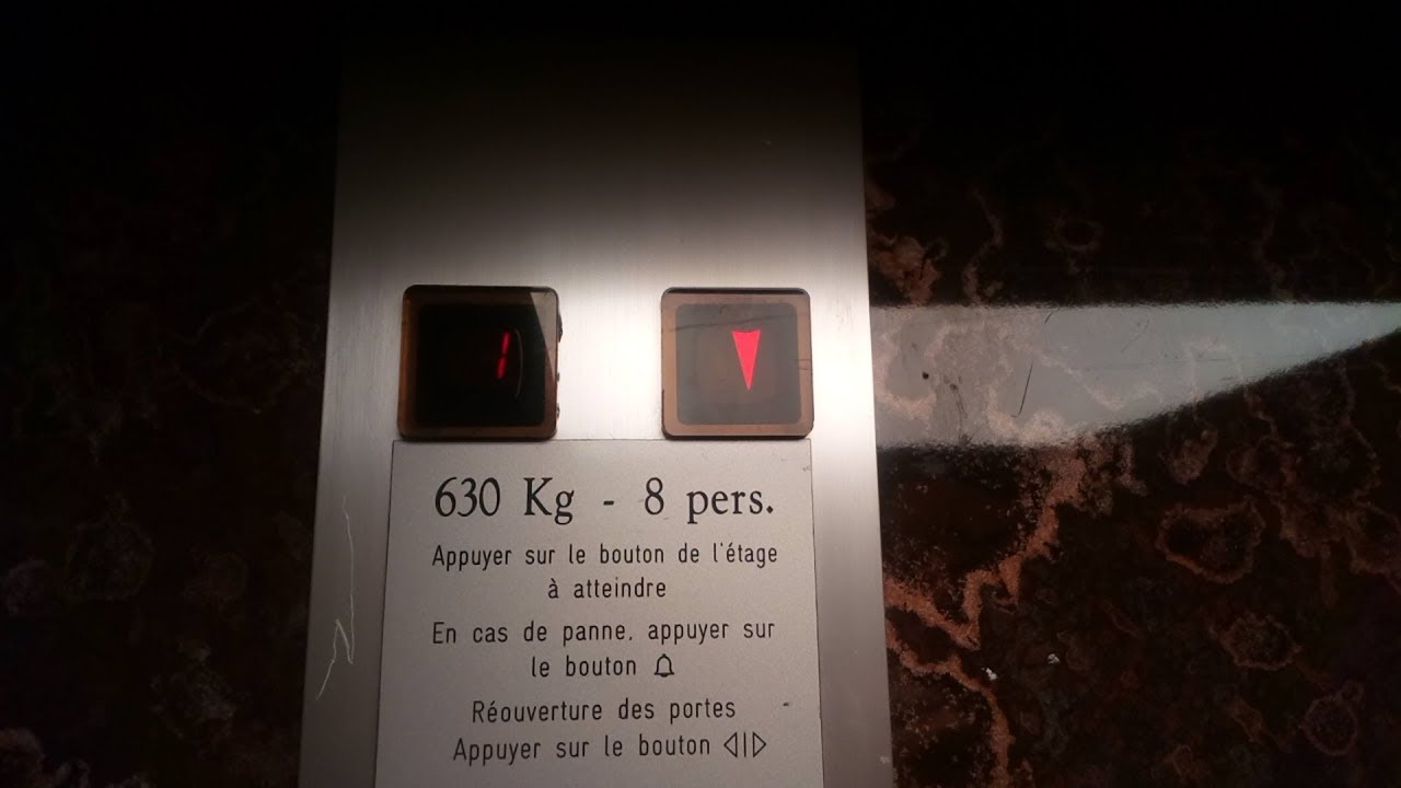 Awesome ! & Rare ! Soretex bottom-drive traction elevator ! | Bar-le-Duc, France