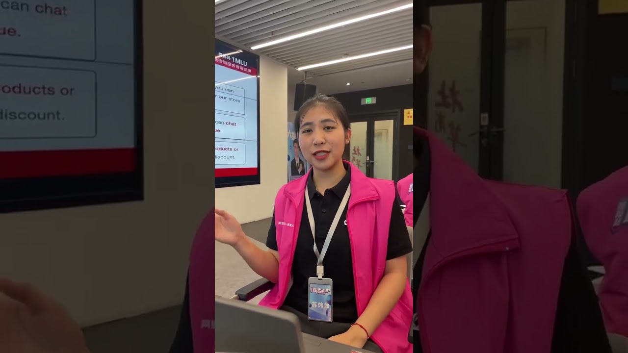 Our sales Raina, is practicing live show skills, we can open it to see if there is any improvement😂