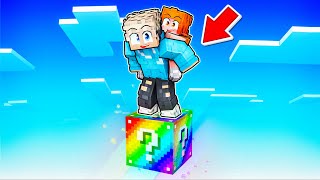 AUF einem REGEN BOGEN LUCKY BLOCK Überleben mit KLEINEN B...