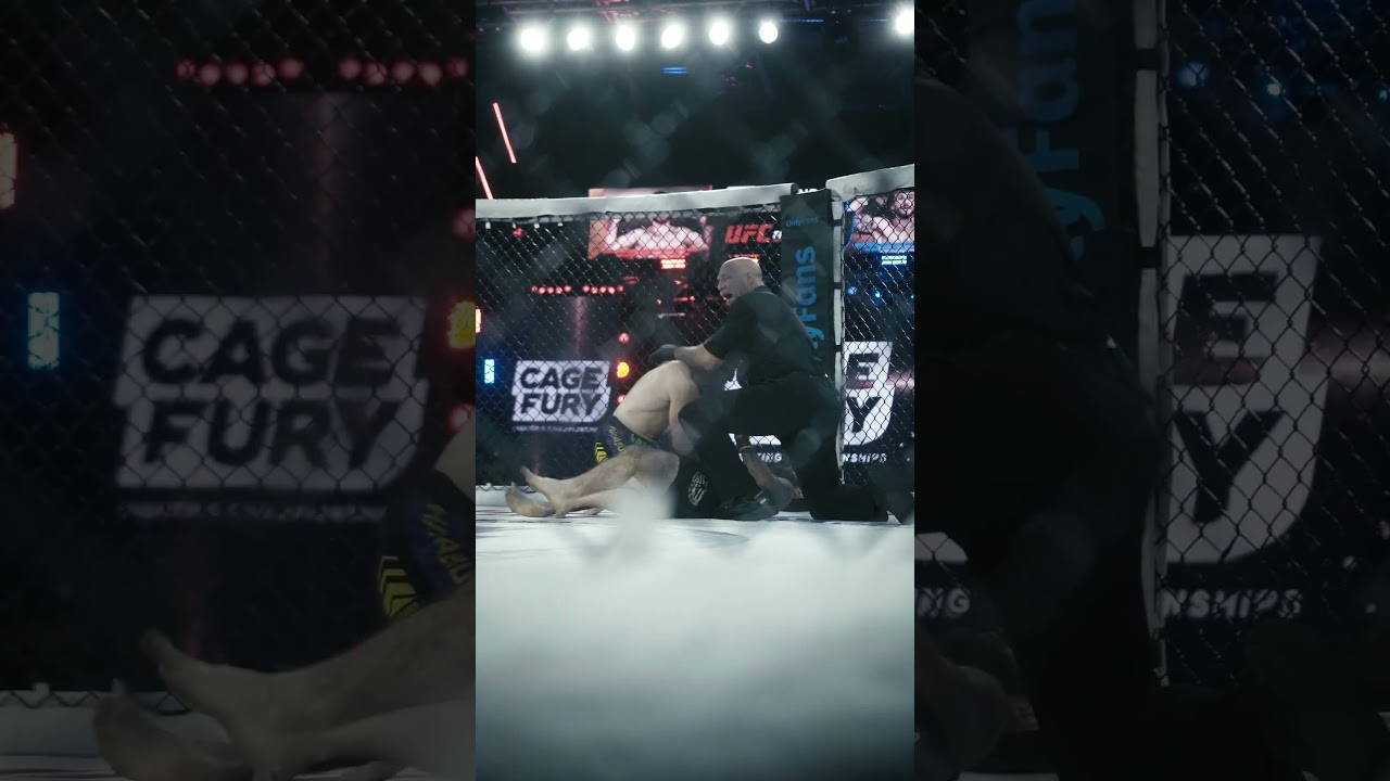 🏆 🔥 What an incredible knockout to win the lightweight championship! Jesse Roberts in the new champ