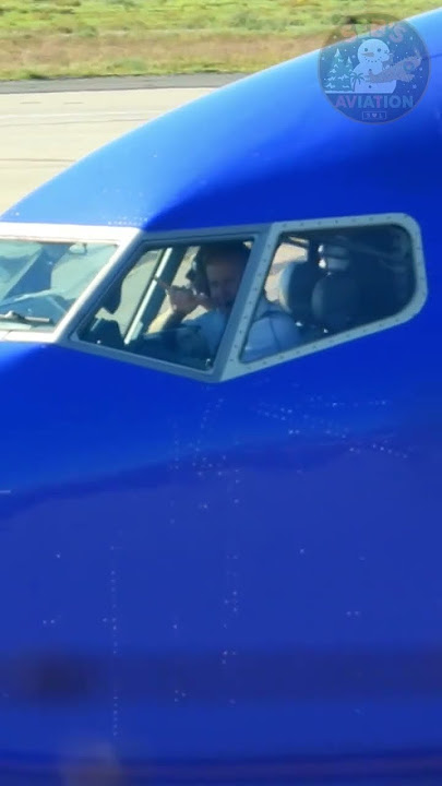 Southwest Boeing 737 Waving at Us At ONT, Ontario Int’l Airport! | #aviation #airplane