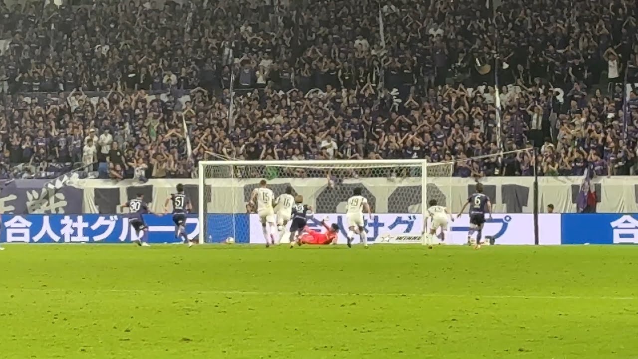 2025/10/04 エディオンピースウイング (広島－町田) 試合後半中盤以降 (サンフレッチェ同点→逆転) のシーン & チャント