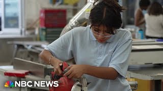 Bronx program teaches students how to build and sail boats