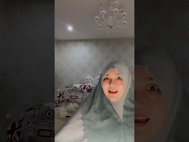Via Vallen (@viavallen) archived Instagram live stream from April 27, 2020