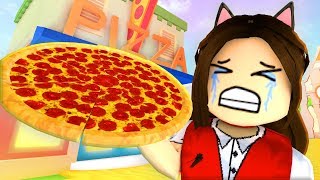 FIRST TIME WORKING AT A PIZZA PLACE IN ROBLOX!