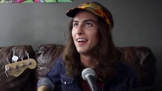 Sam Kiszka Trying To Teach A Riff For 2 Minutes Straight