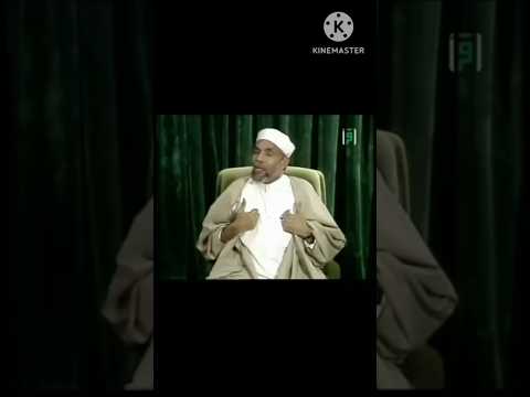 نقول في التشهد محم د ولا سيدنا محم د