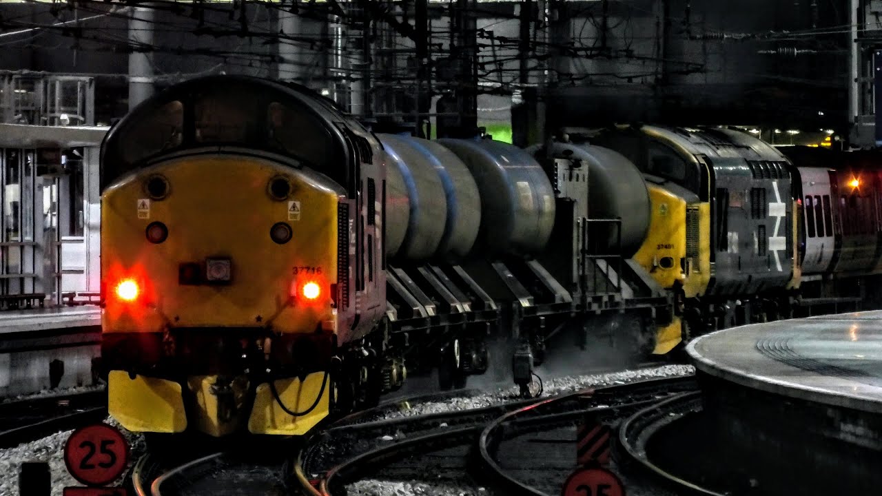 Early Morning Trains At Leeds Station 19 10 2022 Incl Class 37 s 9-14-22-pt-1-some-early-morning-trains-spotted-at-laupt-ft-up-7174