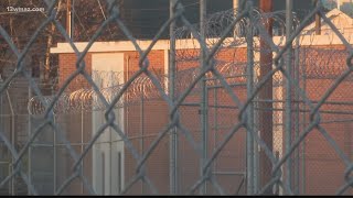 Senate looks to require cash bail for 53 additional crimes, including misdemeanors