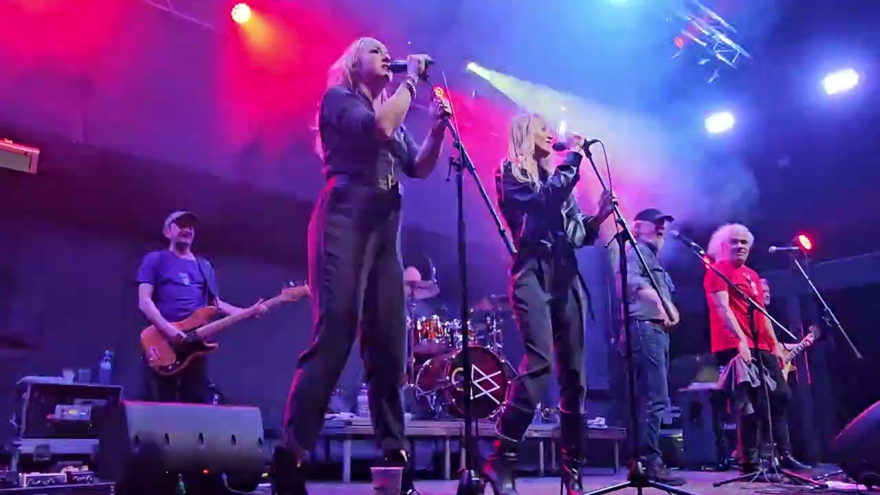 Jasná Páka - Paralet Live At Majestic Music Club 2026