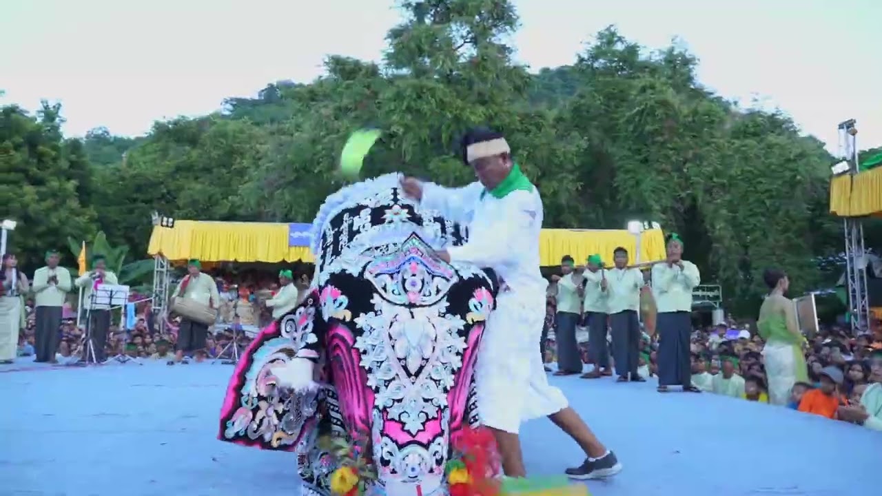 ၂၀၂၄ ပထမ ၃ ဆုရ ရွှေအိုး ဆင်ချိုး‌ ရွှေချည်ထိုးလုပ်ငန်း လက်ရာ ဒွေးဆင်ပြိုင်ပွဲဝင်အက